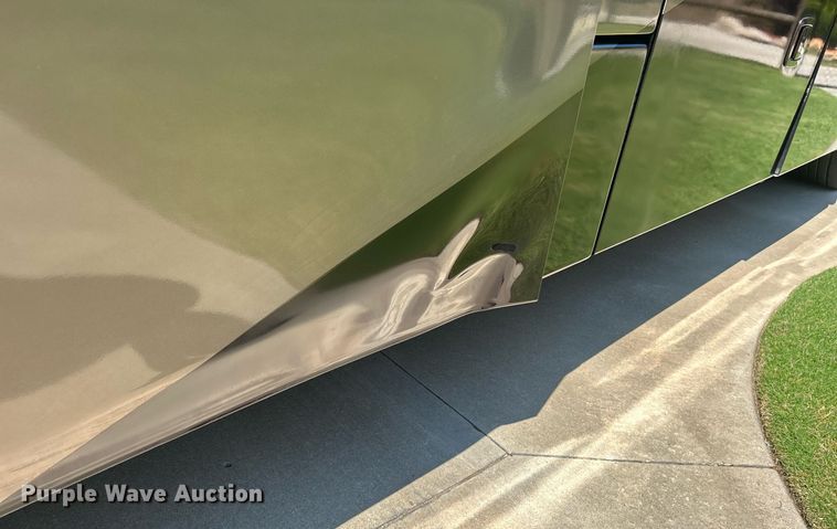 image for item KW9085 2008 Winnebago Journey  RV