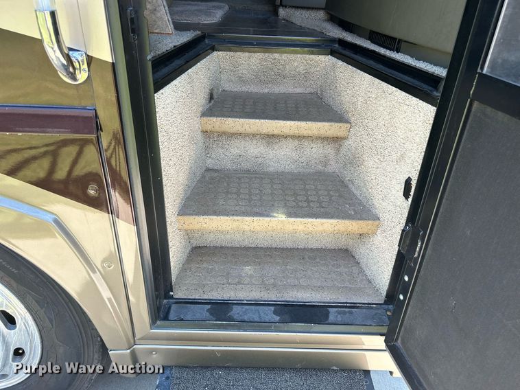 image for item KW9085 2008 Winnebago Journey  RV