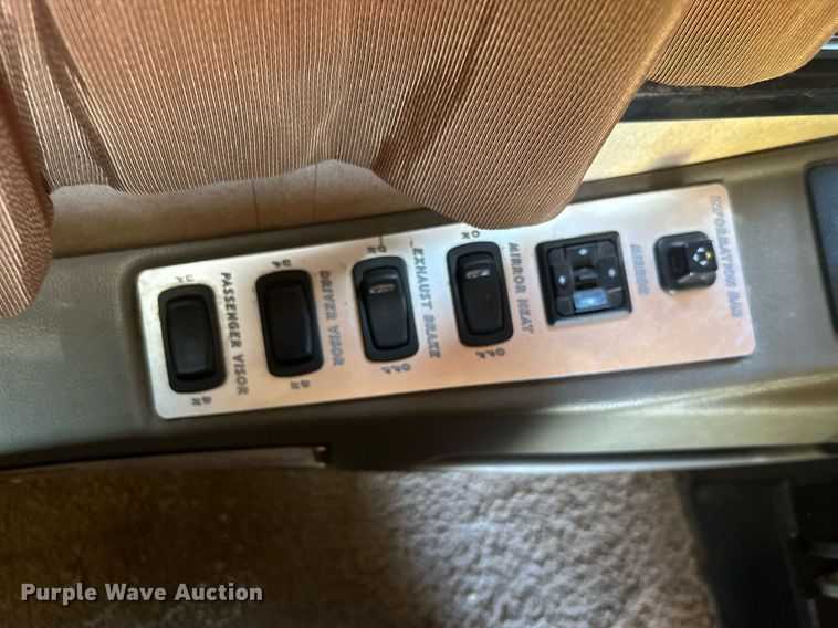 image for item KW9085 2008 Winnebago Journey  RV