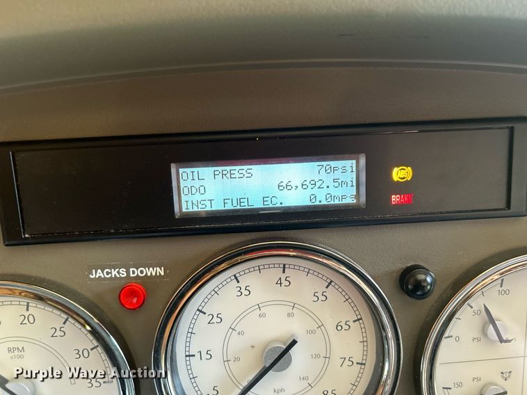 image for item KW9085 2008 Winnebago Journey  RV