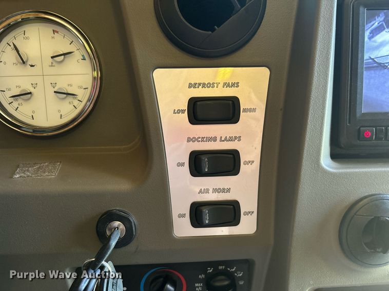 image for item KW9085 2008 Winnebago Journey  RV