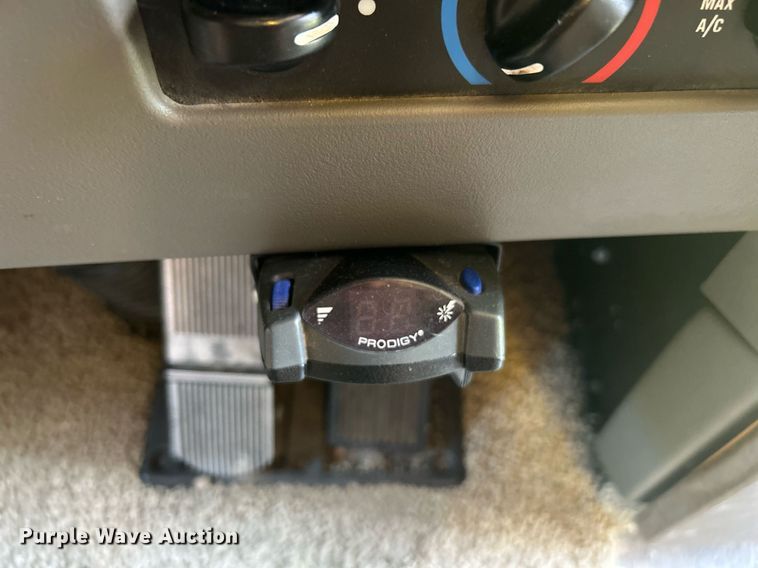 image for item KW9085 2008 Winnebago Journey  RV