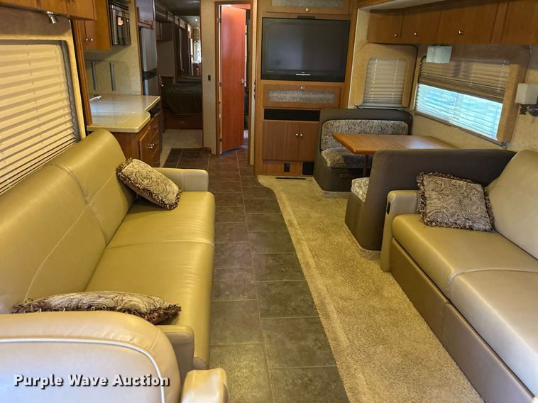 image for item KW9085 2008 Winnebago Journey  RV