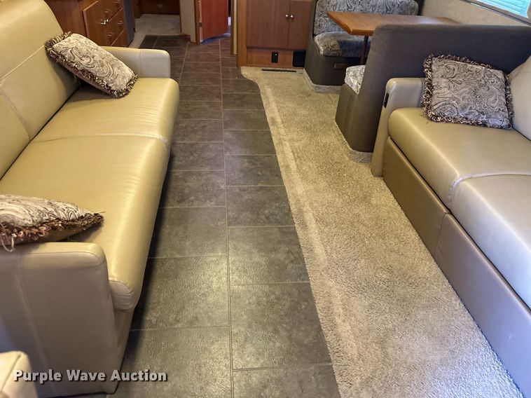 image for item KW9085 2008 Winnebago Journey  RV