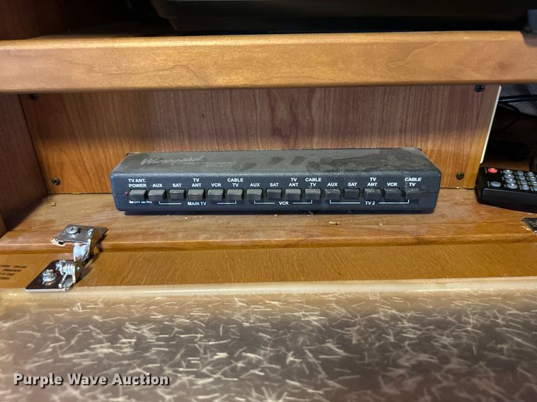 image for item KW9085 2008 Winnebago Journey  RV