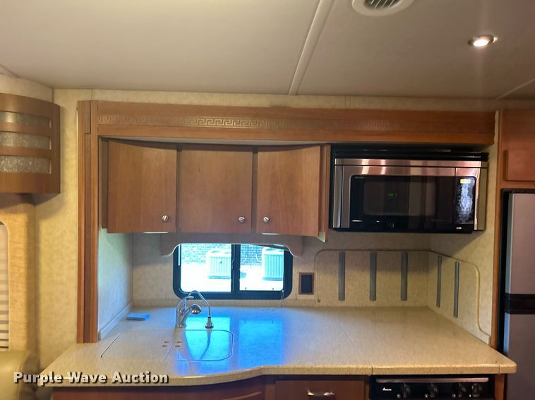 image for item KW9085 2008 Winnebago Journey  RV