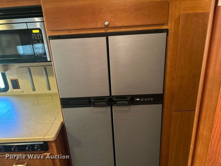 image for item KW9085 2008 Winnebago Journey  RV