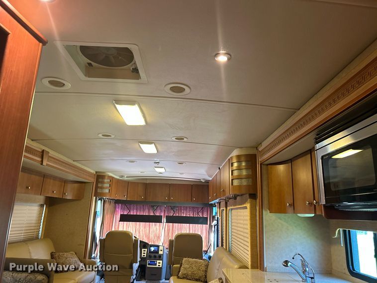 image for item KW9085 2008 Winnebago Journey  RV
