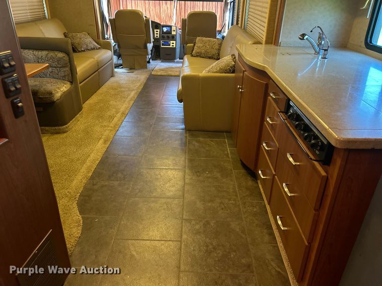 image for item KW9085 2008 Winnebago Journey  RV