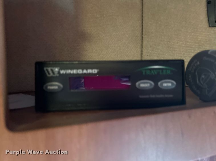 image for item KW9085 2008 Winnebago Journey  RV