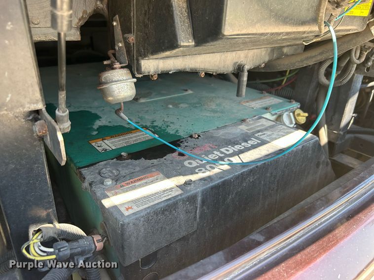 image for item KW9085 2008 Winnebago Journey  RV