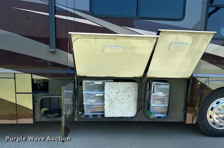 image for item KW9085 2008 Winnebago Journey  RV