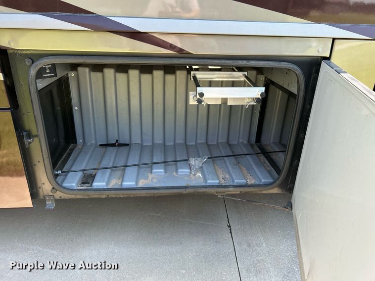 image for item KW9085 2008 Winnebago Journey  RV