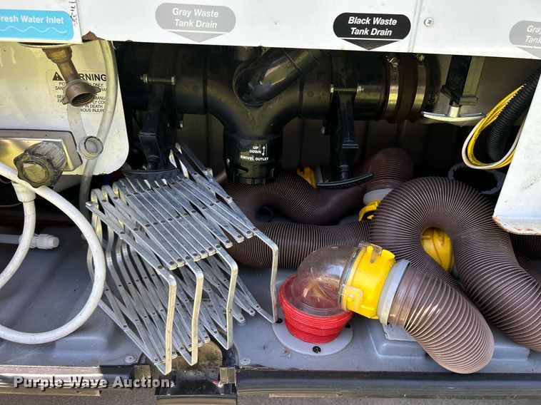 image for item KW9085 2008 Winnebago Journey  RV