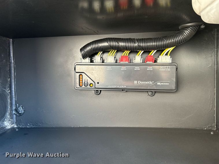 image for item KW9085 2008 Winnebago Journey  RV