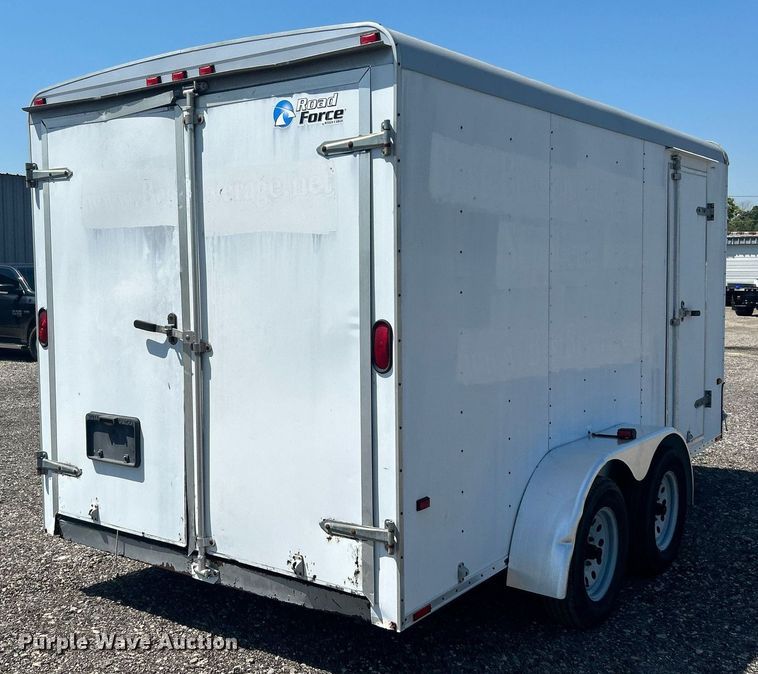 image for item KW9086 2005 Wells Cargo RF7142  enclosed cargo trailer