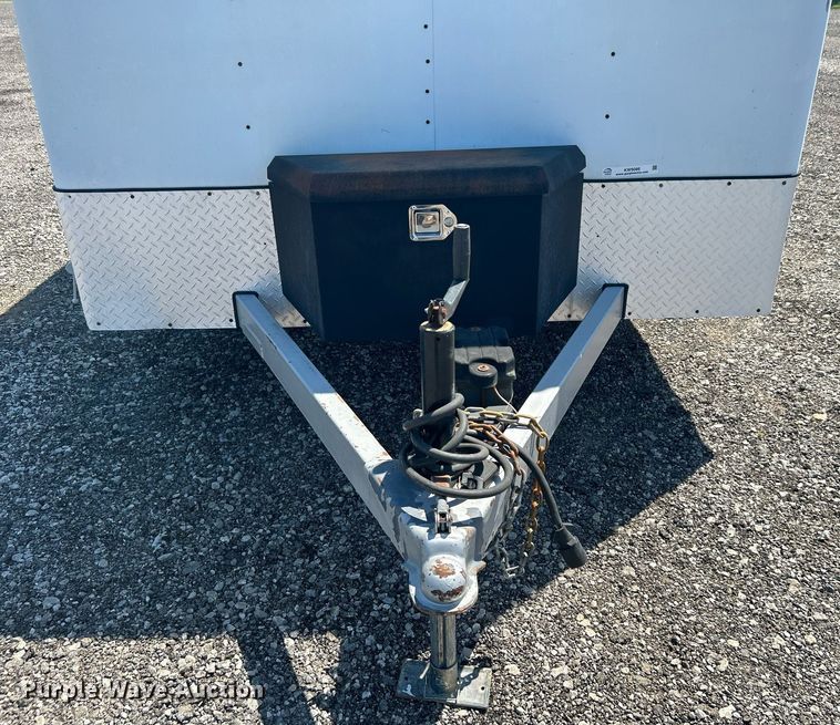image for item KW9086 2005 Wells Cargo RF7142  enclosed cargo trailer