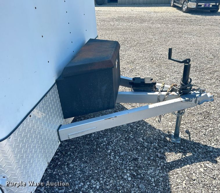 image for item KW9086 2005 Wells Cargo RF7142  enclosed cargo trailer