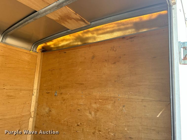 image for item KW9086 2005 Wells Cargo RF7142  enclosed cargo trailer