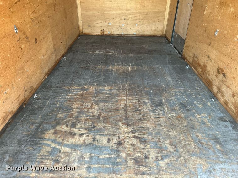 image for item KW9086 2005 Wells Cargo RF7142  enclosed cargo trailer