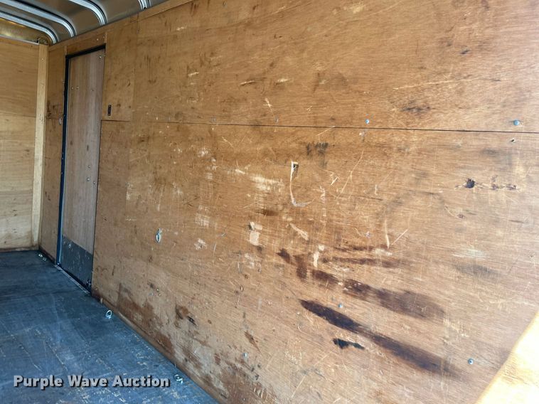 image for item KW9086 2005 Wells Cargo RF7142  enclosed cargo trailer