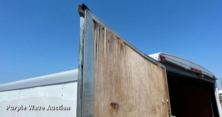 image for item KW9086 2005 Wells Cargo RF7142  enclosed cargo trailer