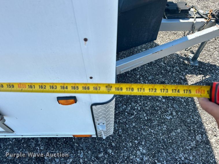 image for item KW9086 2005 Wells Cargo RF7142  enclosed cargo trailer