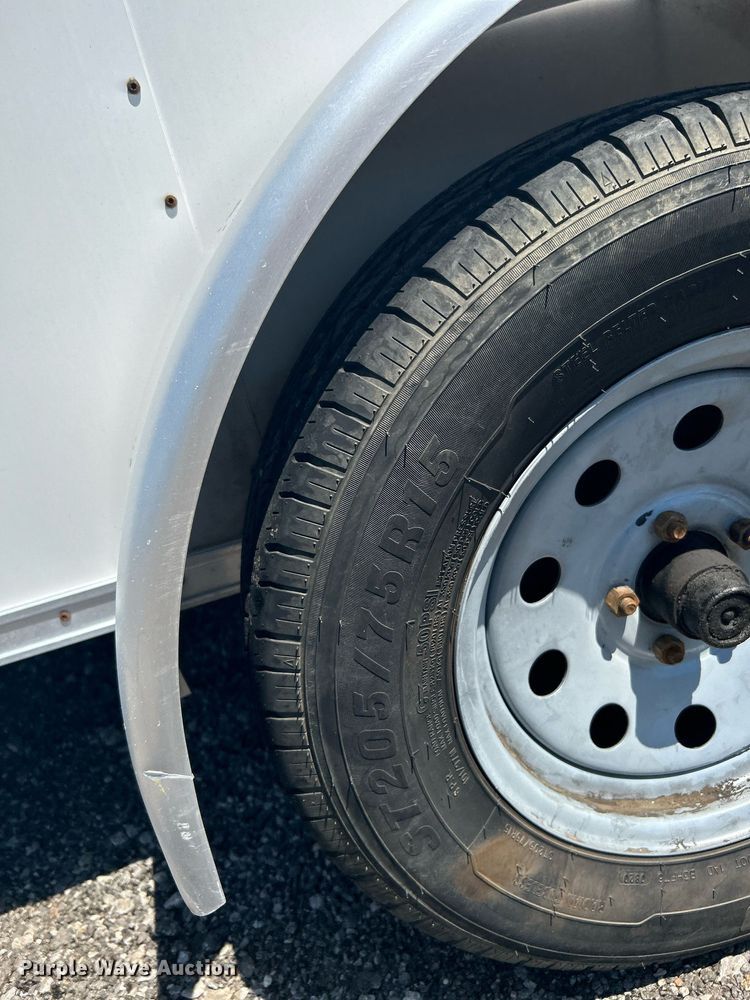 image for item KW9086 2005 Wells Cargo RF7142  enclosed cargo trailer