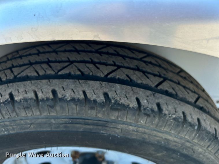 image for item KW9086 2005 Wells Cargo RF7142  enclosed cargo trailer