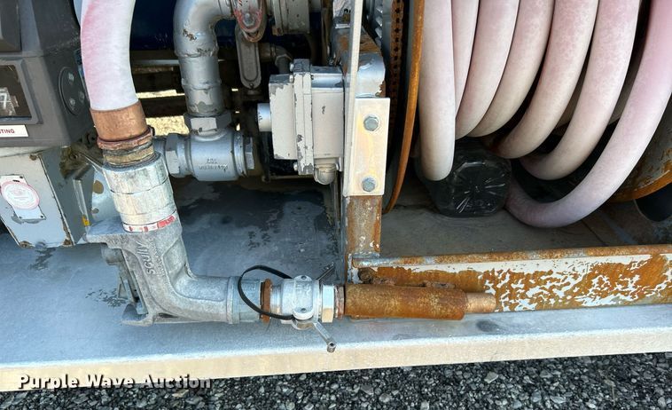 image for item KW9094 2006 Kenworth  fuel truck