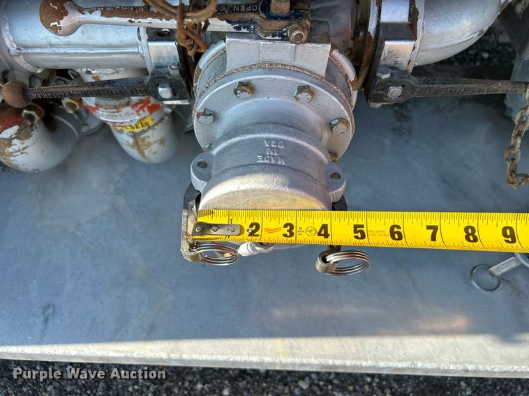 image for item KW9094 2006 Kenworth  fuel truck