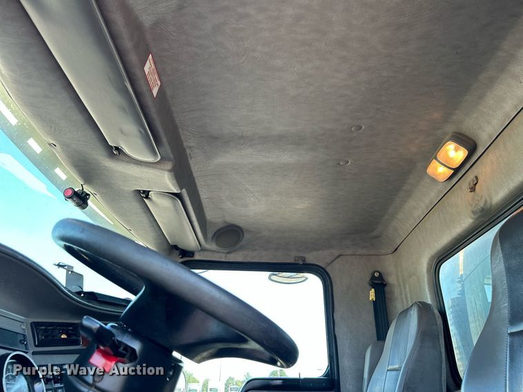 image for item KW9094 2006 Kenworth  fuel truck