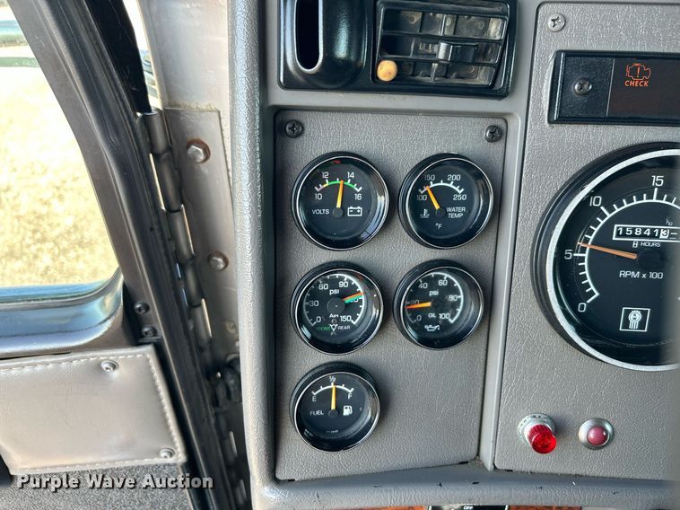 image for item KW9094 2006 Kenworth  fuel truck