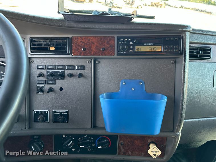 image for item KW9094 2006 Kenworth  fuel truck