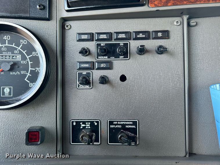 image for item KW9094 2006 Kenworth  fuel truck