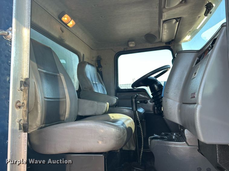 image for item KW9094 2006 Kenworth  fuel truck