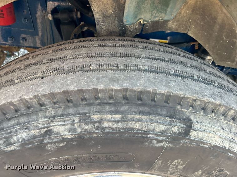 image for item KW9094 2006 Kenworth  fuel truck