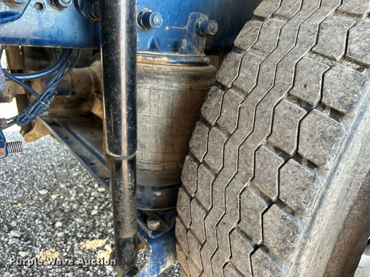 image for item KW9094 2006 Kenworth  fuel truck