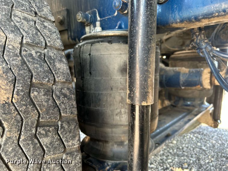 image for item KW9094 2006 Kenworth  fuel truck