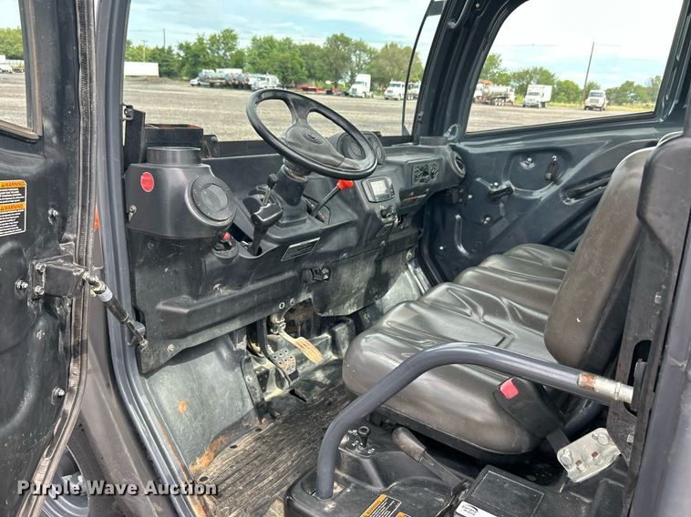 image for item KW9162 2011 Kubota RTV-X1100C  utility vehicle