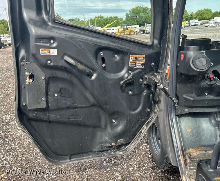 image for item KW9162 2011 Kubota RTV-X1100C  utility vehicle