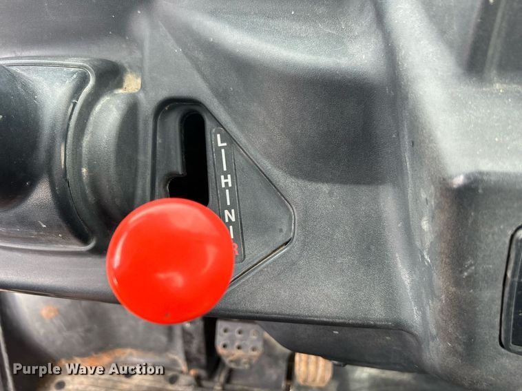 image for item KW9162 2011 Kubota RTV-X1100C  utility vehicle