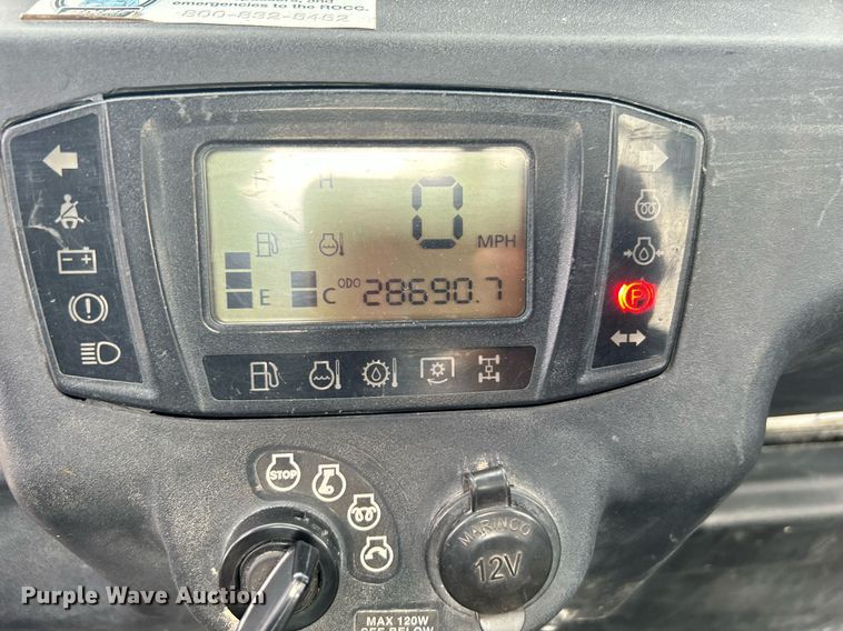 image for item KW9162 2011 Kubota RTV-X1100C  utility vehicle