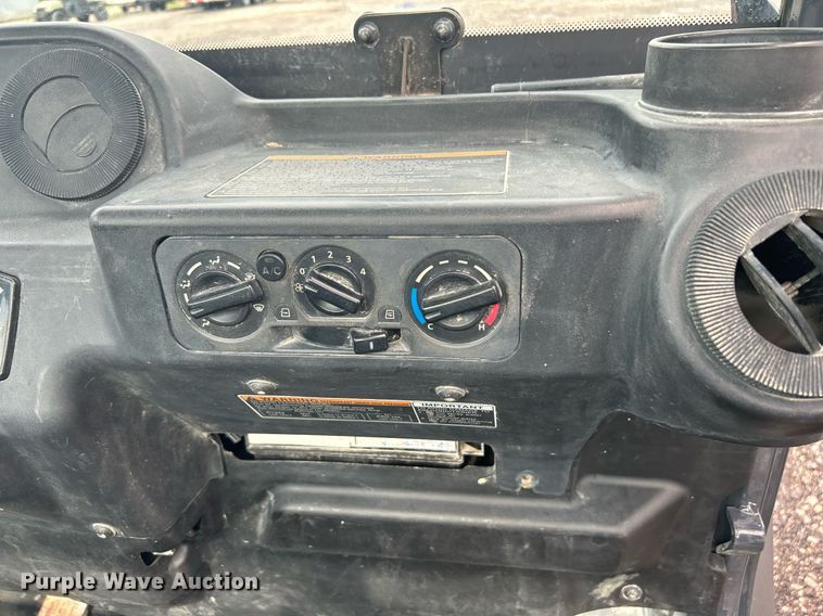 image for item KW9162 2011 Kubota RTV-X1100C  utility vehicle