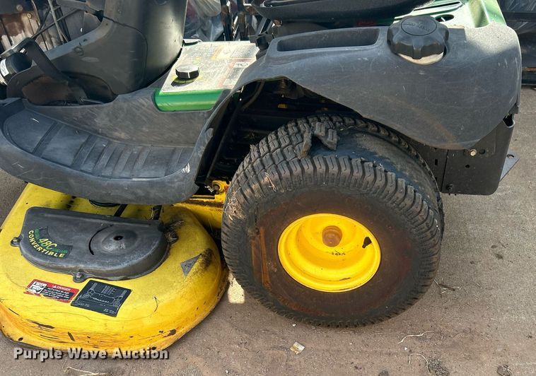 image for item LE9770 (3) lawn mowers