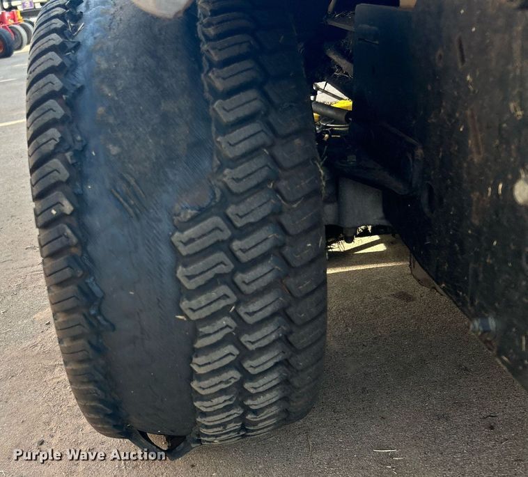 image for item LE9770 (3) lawn mowers