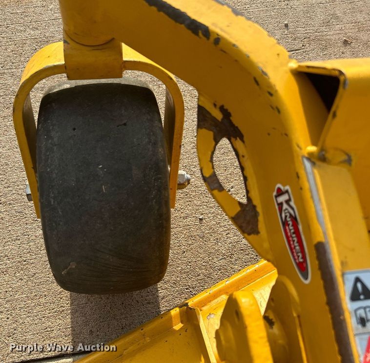 image for item LE9772 Hustler  ZTR lawn mower