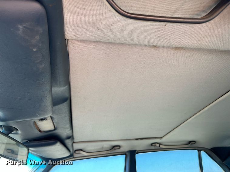 image for item LF9418 1985 Mercedes Benz 300D