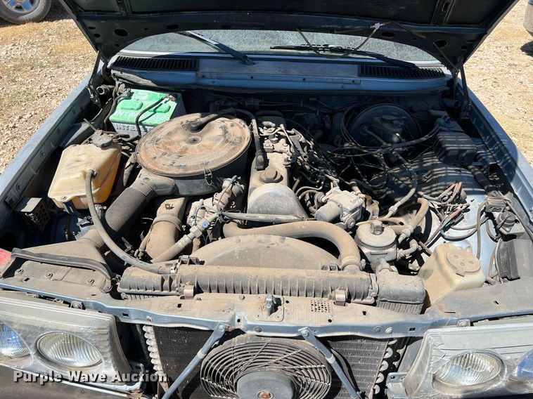 image for item LF9418 1985 Mercedes Benz 300D