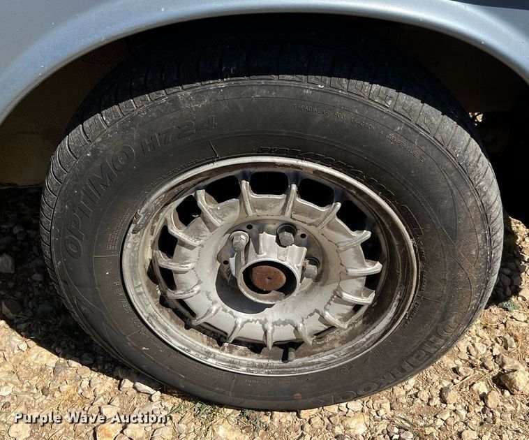 image for item LF9418 1985 Mercedes Benz 300D